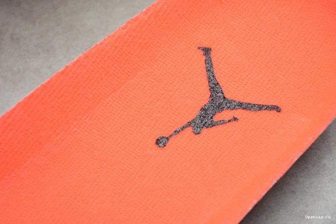 Air CW7183-100 4 Jordan “Starfish” 0901